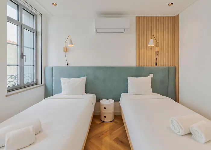 Luxury Σετούμπαλ